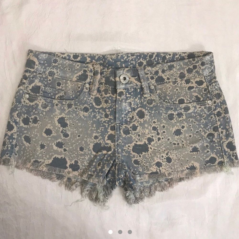 BLANK NYC printed shorts